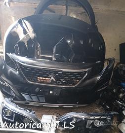 Peugeot 3008 anno 2020 per ricambi