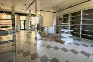 NEGOZIO A BARZAGO