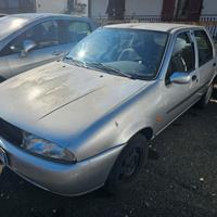 Ford Fiesta pochi km neopatentati
