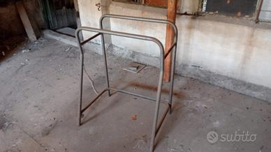 Base in ferro per scrivania