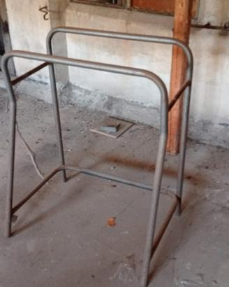 Base in ferro per scrivania