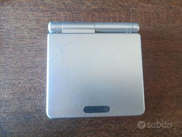 Nintendo Game Boy Advance + Pokémon Rosso Fuoco