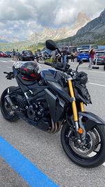 Suzuki gsx s 1000 2022. Nera metallizzata