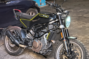 Husqvarna Svartpilen 401