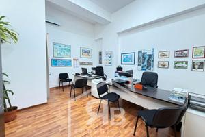 Locale commerciale 400 mq c.a. zona san lorenzo