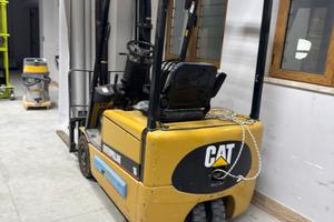 Carrello elevatore Caterpillar