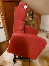 poltronara  reclinabile alzapersona 