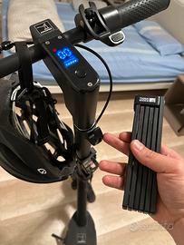 Monopattino Elettrico con Doppia Sosp. Max 35km