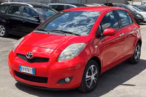 Toyota Yaris 1.0 5 porte Sol