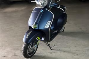 Vespa Super Tech 300 hpe 2024