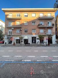 Negozio Cassino [REP243_LUVCG]