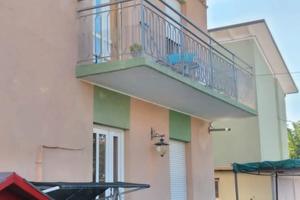 90 mq. 2 ampie camere con salone