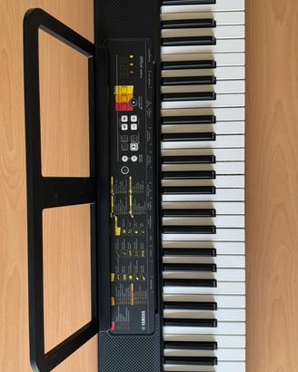 Tastiera Yamaha Digital PSR-F52