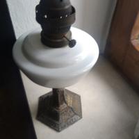 Lampada a petrolio anni 40/50/in Peltro e Marmo