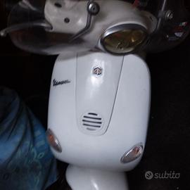 Vespa et4