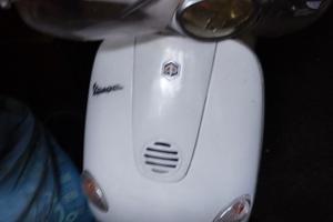 Vespa et4