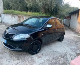 Lancia Ypsilon 1.2 Ecochic (GPl di Serie)