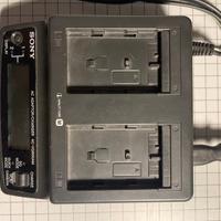 Carica batteria doppio Sony AC-VQ900AM