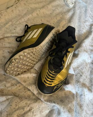 Scapre Adidas F50 “Messi gold” taglia 38