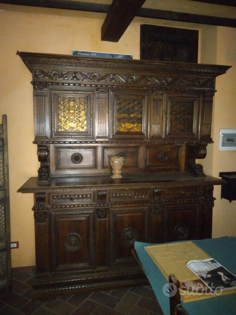 Credenze tavolo e sedie rinascimentali - Arredamento e Casalinghi In ...