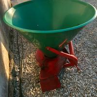 Spandiconcime vigneto 