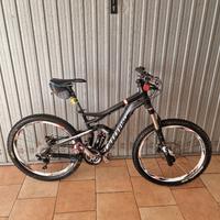 Bicicletta MTB Cannondale