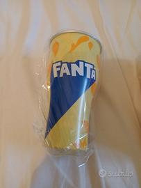 Tris bicchieri fanta