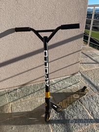 Monopattino per freestyle