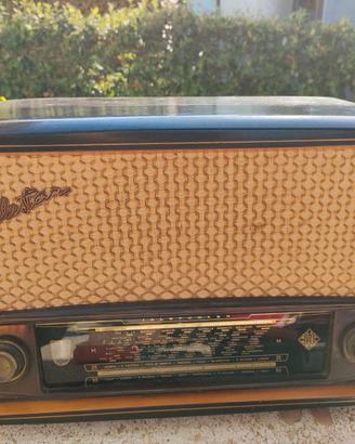 Radio vintage TELEFUNKEN -TELESTAR-