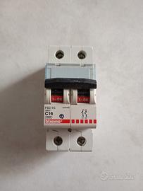 INTERRUTTORE MAGNETOTERMICO BTICINO C16
