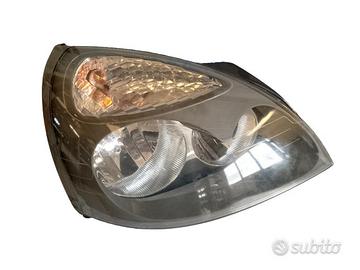 Faro anteriore destro Renault Clio II serie