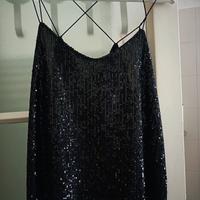 Top nero nuovo con paillettes