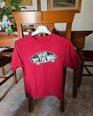 T-shirt vans