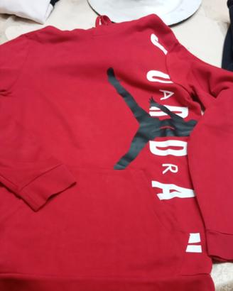 Felpa Jordan con cappuccio,taglia S a  €10