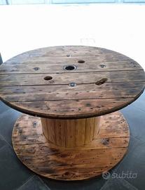 Bobina in legno levigata e scottata