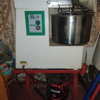 Impastatrice professionale 20 kg alimentazione 220