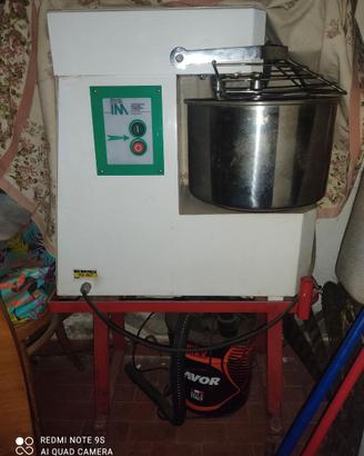 Impastatrice professionale 20 kg alimentazione 220
