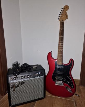 SET Fender Squier Stratocaster + Amp Frontman 15G
