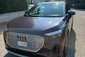 Audi Q4 40 e-tron Business Advanced 204 CV – Viola