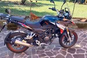 benelli TRK 251 