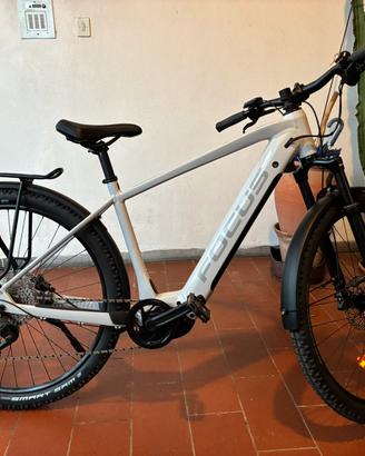 Bici elettrica Focus Aventura 2 6.7 L “km 0”