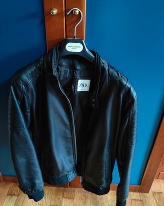 Giubbotto ZARA uomo in similpelle nera – usato