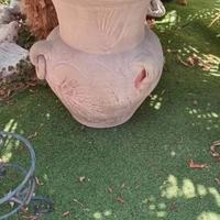 vasi ed anfore per giardino e portavasi