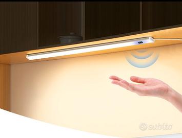 2 lampade  LED con alimentatore per pensili mobile