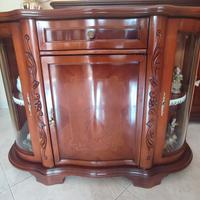 mobile antico ingresso con vetrine laterali €150 