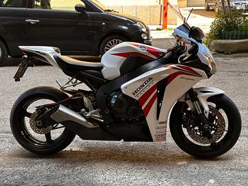 Honda cbr 1000 rr