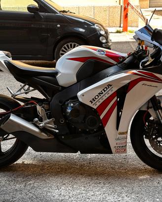Honda cbr 1000 rr