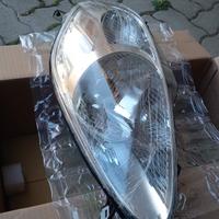 Faro anteriore sinistro Fiat Grande Punto 