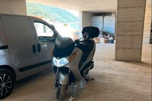 Scooter Suzuki Burgman 400