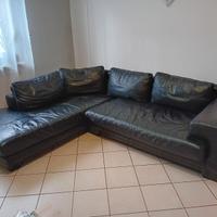 Divano angolare in pelle